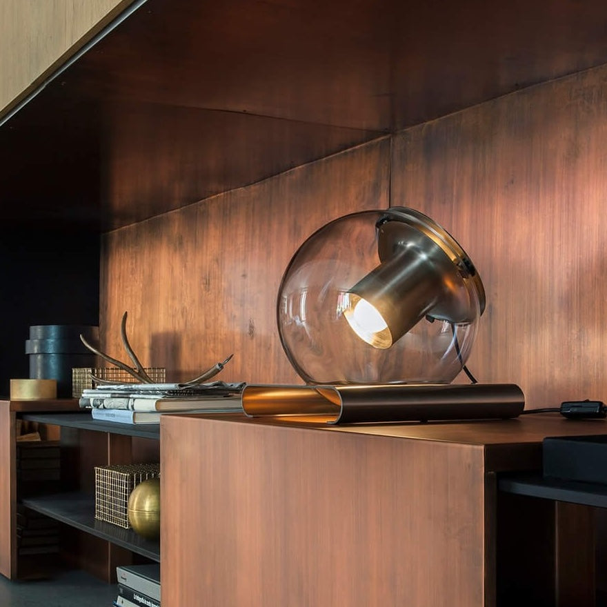 Globe 桌燈