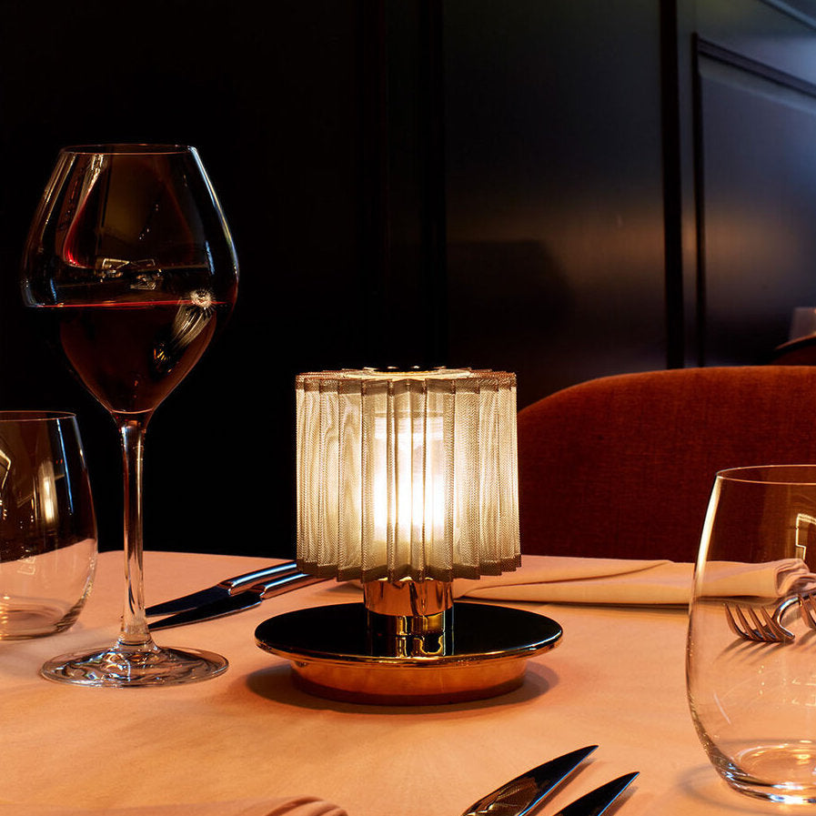 In the Sun 無線桌燈